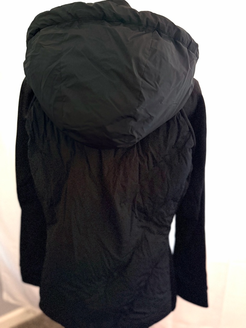 Athleta Inlet Quilted Jacket with Removable Hood - Picture 3 of 14
